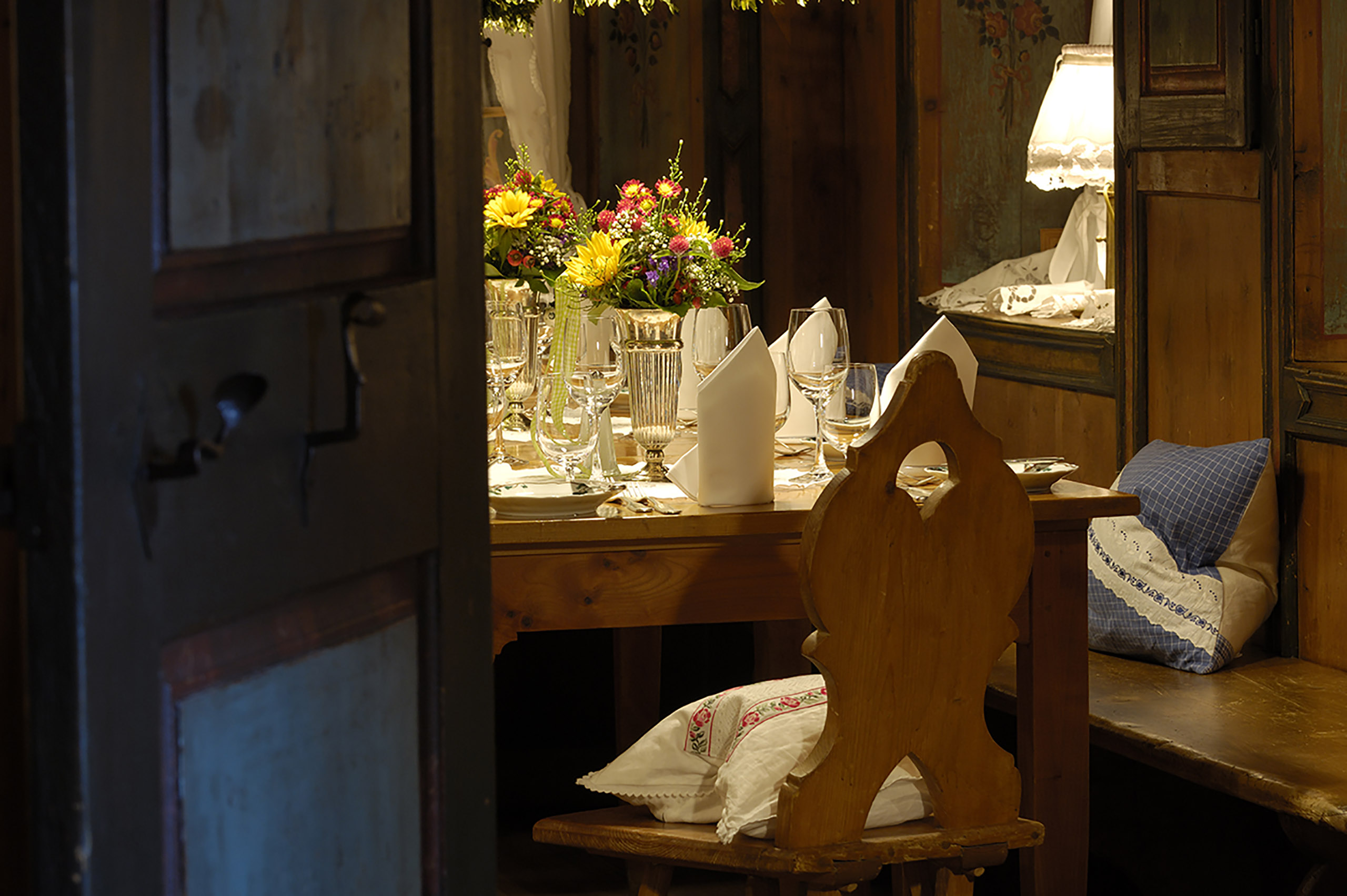 Einblick in eine urige Stube des Restaurants im Schwarzwald